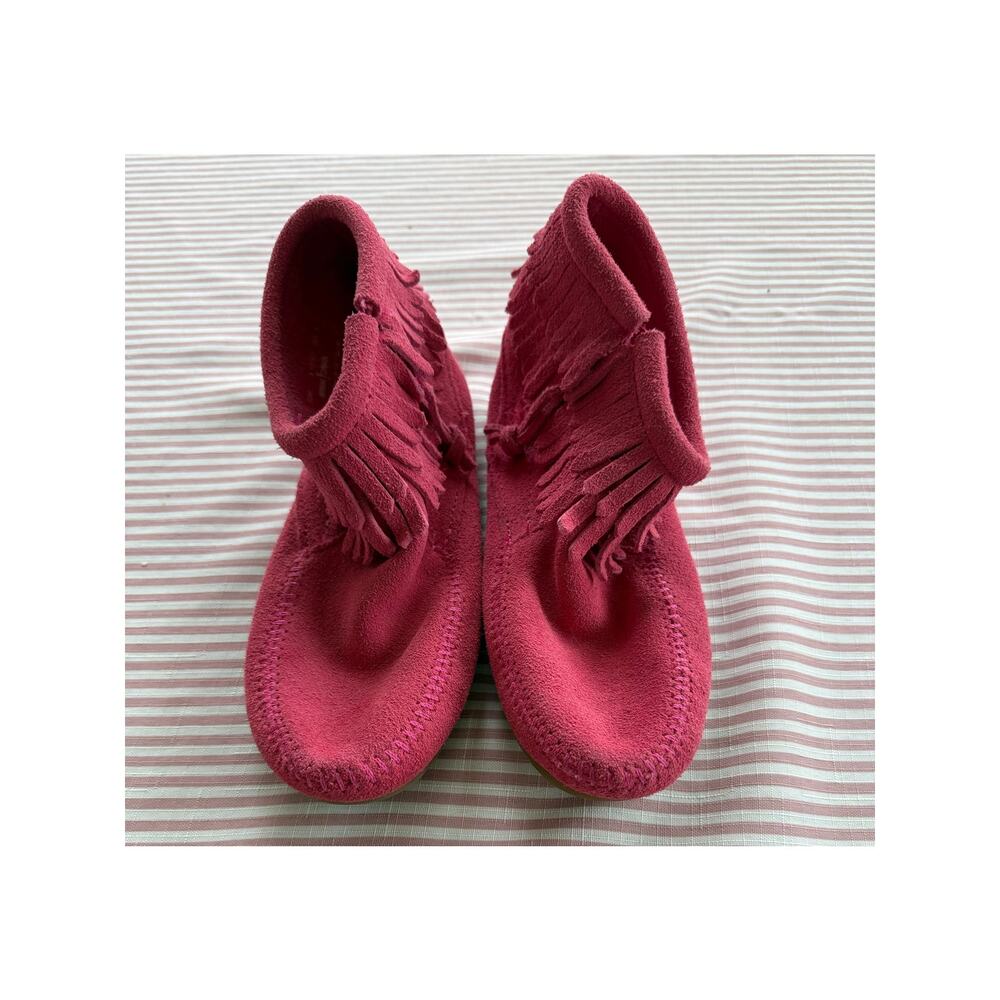 Girls Minnetonka Double Fringe Side Zip Boots hot pink size 3 rubber sole